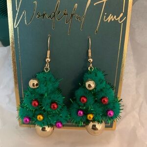Lovisa Christmas Tree Green Earrings